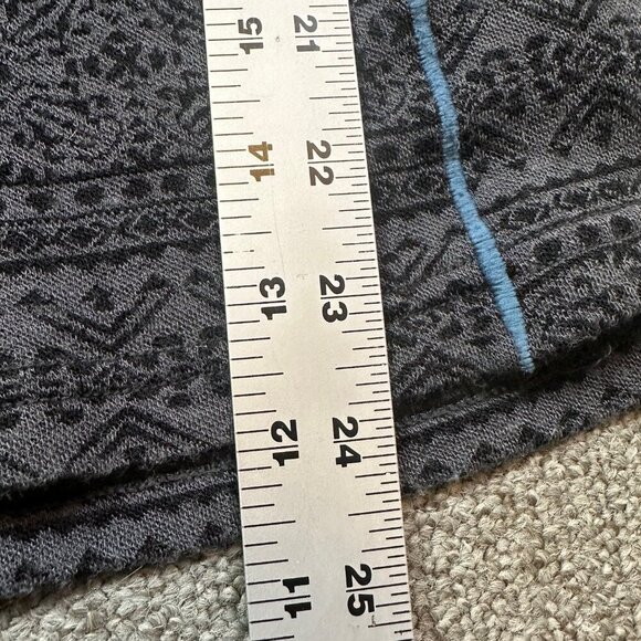 Kuhl Kaskade Zip Neck Base Layer Top Women's X-Small Nordic Print Black & Grey - Picture 4 of 7